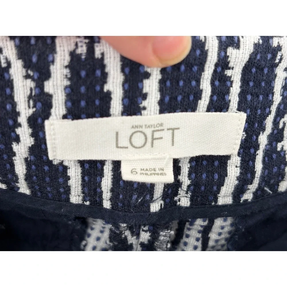 Ann Taylor LOFT Navy/White Ikat Shorts Textured Cotton Blend, Sz 6, Pre-Own